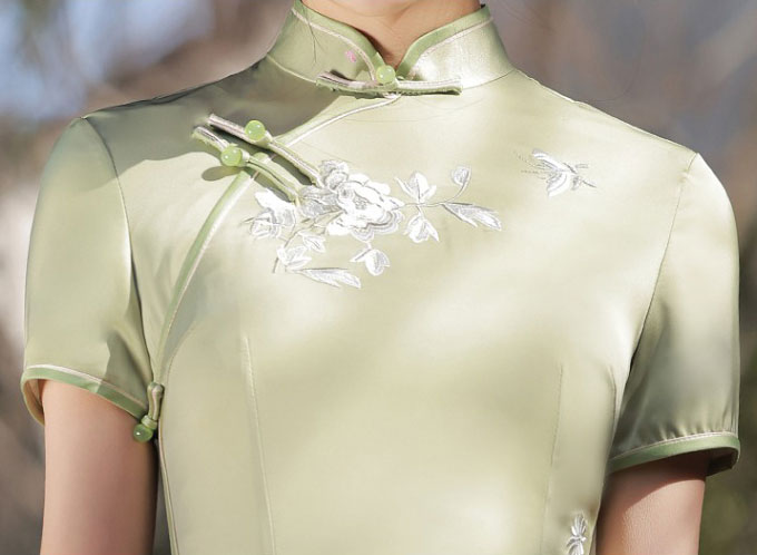 2024 Green Embroidered Cheongsam Qipao Dress