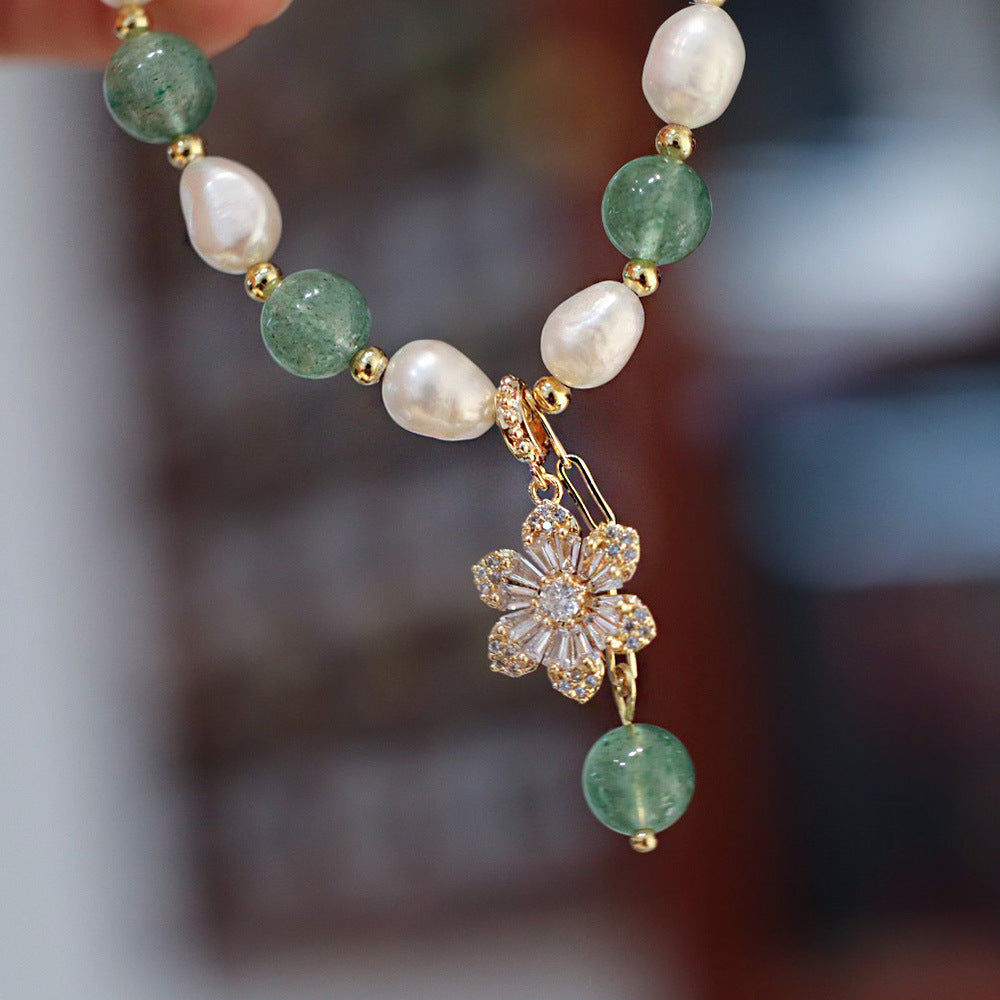 Green Strawberry Quartz Pearls Woman Beads Bracelets