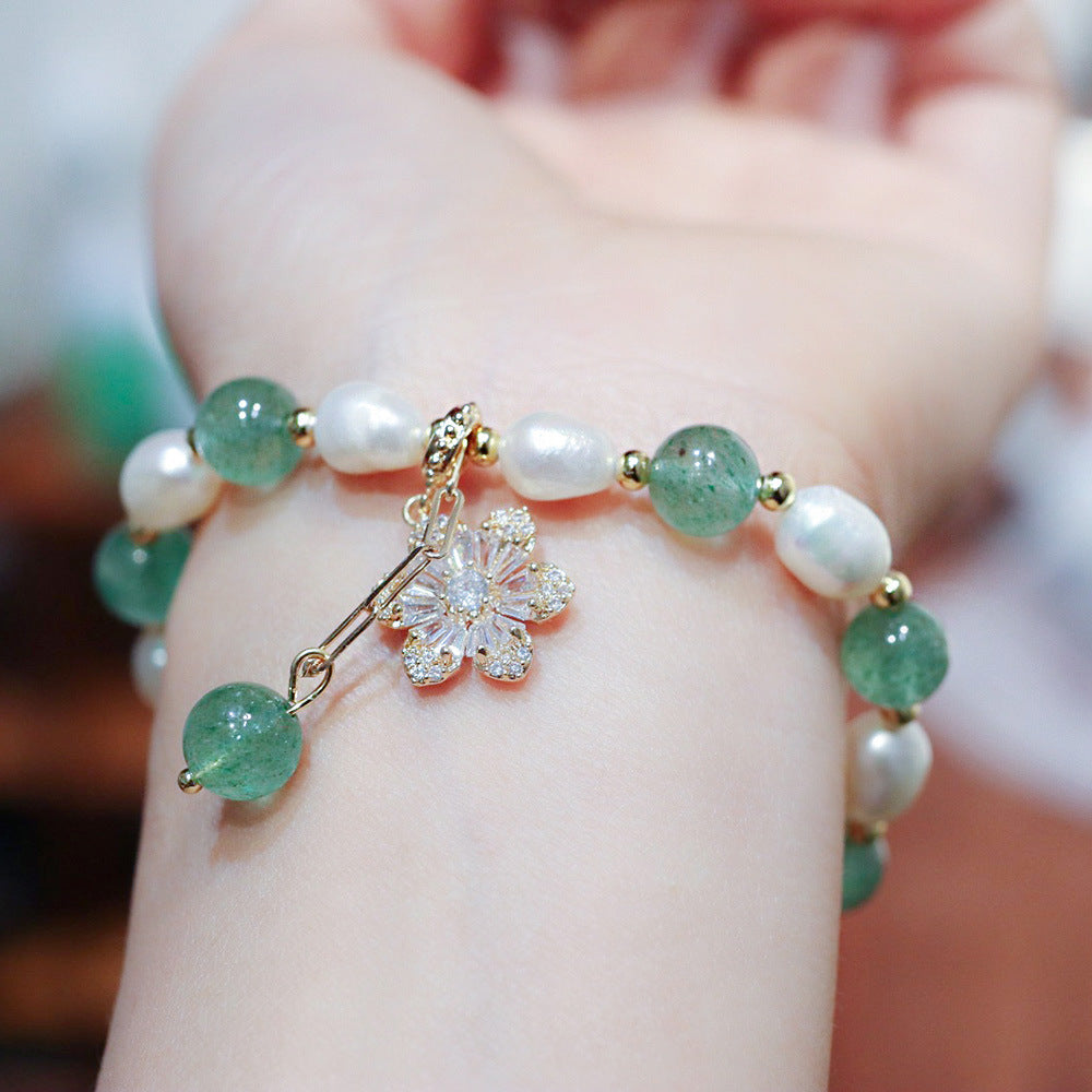 Green Strawberry Quartz Pearls Woman Beads Bracelets