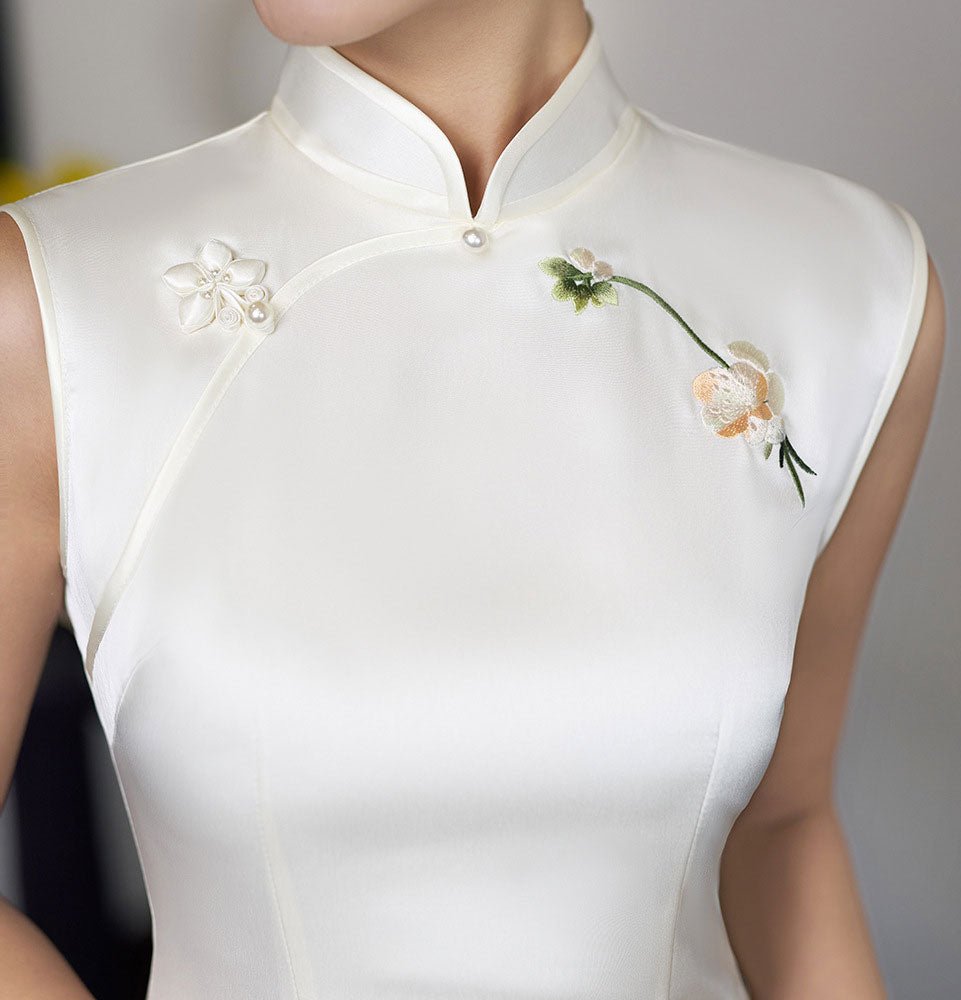 White Embroidered Long Cheongsam Qipao Dress