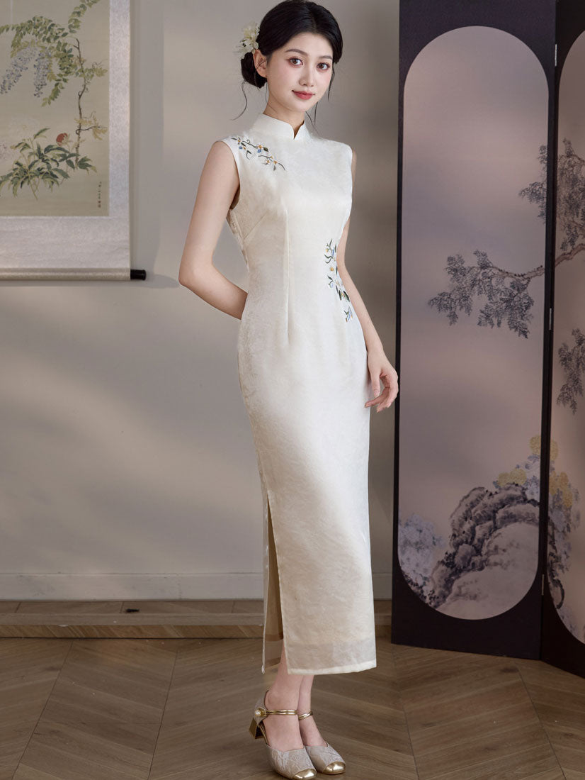 White Embroidered Sleeveless Cheongsam Qipao Dress
