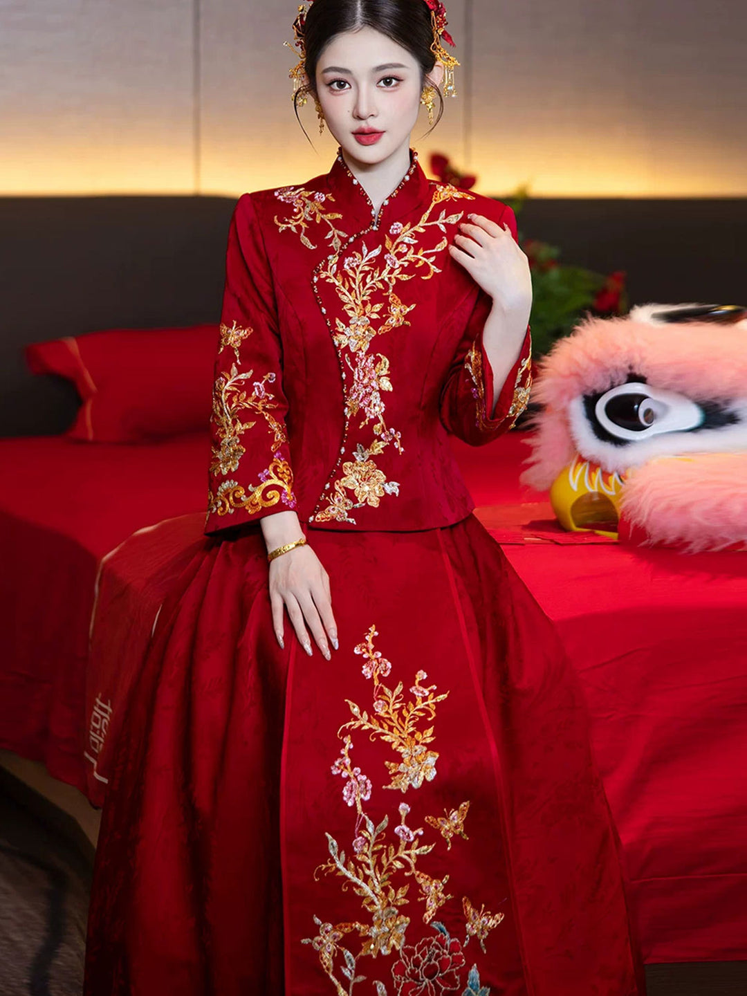 Two-Piece Chinese Wedding Bridal Embroidered Wedding Xiu He Outfit