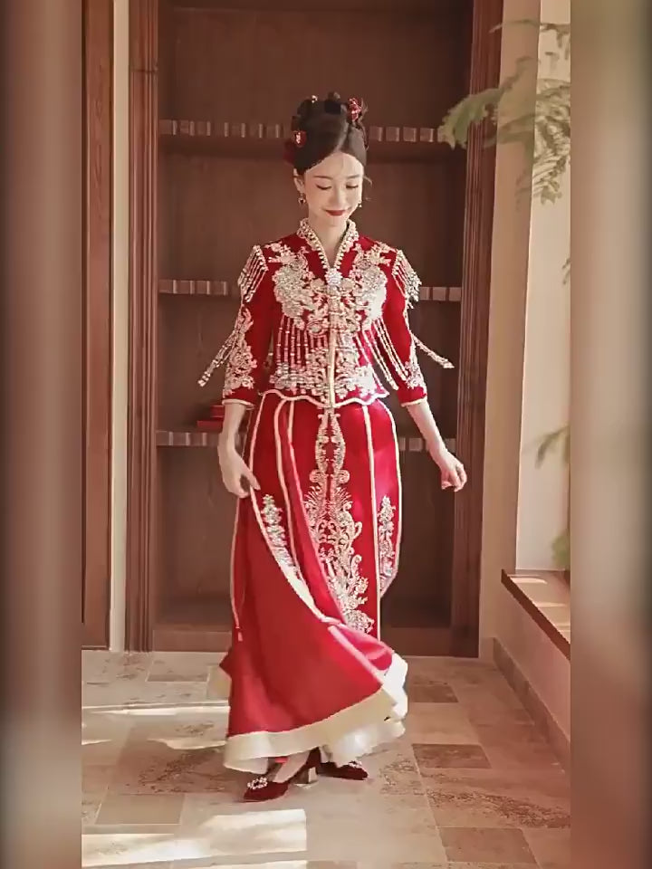 Velvet Beads Appliques Tassels V-Neck Bridal Qun Gua Xiuhe