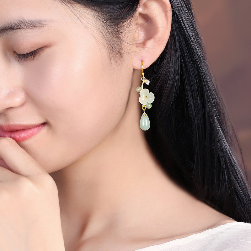 Green Jade Petals Drop Dangle Pierced Clip On Earrings