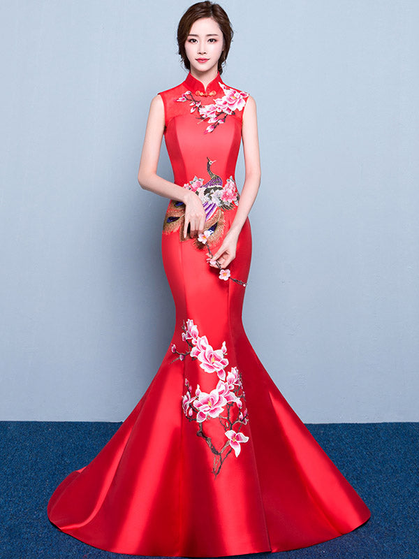 Red Embroidered Wedding Qipao / Cheongsam Dress with Fishtail Train