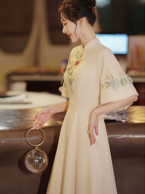 Embroidered Fit and Flare Qi Pao Cheongsam Dress with Bell Sleeve S Embroidered Fit and Flare Qi Pao Cheongsam Dress with Bell Sleeve S