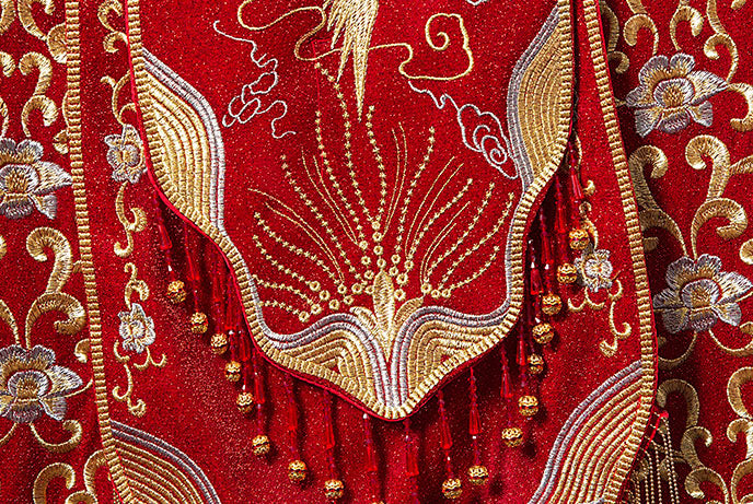 Beaded Embroidered Phoenix Wedding Qun Gua with Pleated Skirt